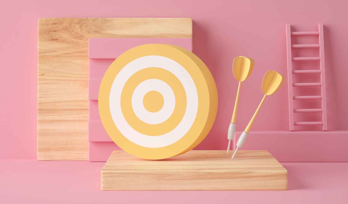 3d illustration target and darts mn6shdb 1.jpg